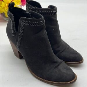 DV8 Black Suede Ankle Bootie Sz 7.5. TB1508